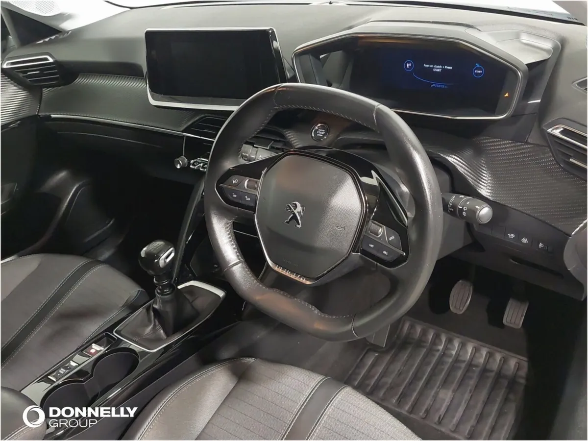 Peugeot 208 Diesel Hatchback Allure Premium - Image 4