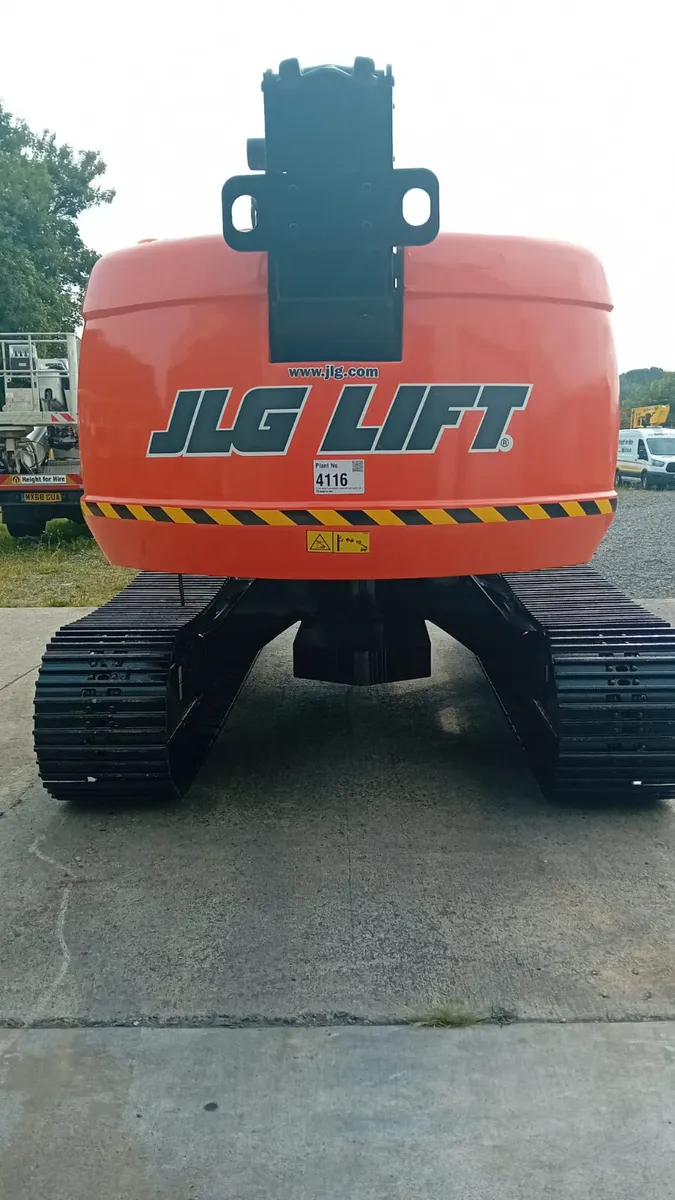 JLG 660 SJC Telescopic Tracked Boom - Cherrypicker - Image 3