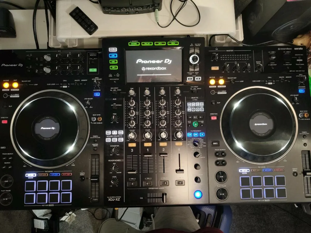 Pioneer XDJ-XZ - Image 1