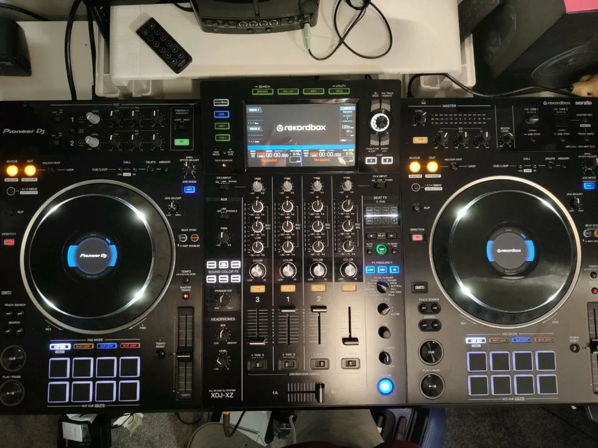 Pioneer XDJ-XZ - Image 2
