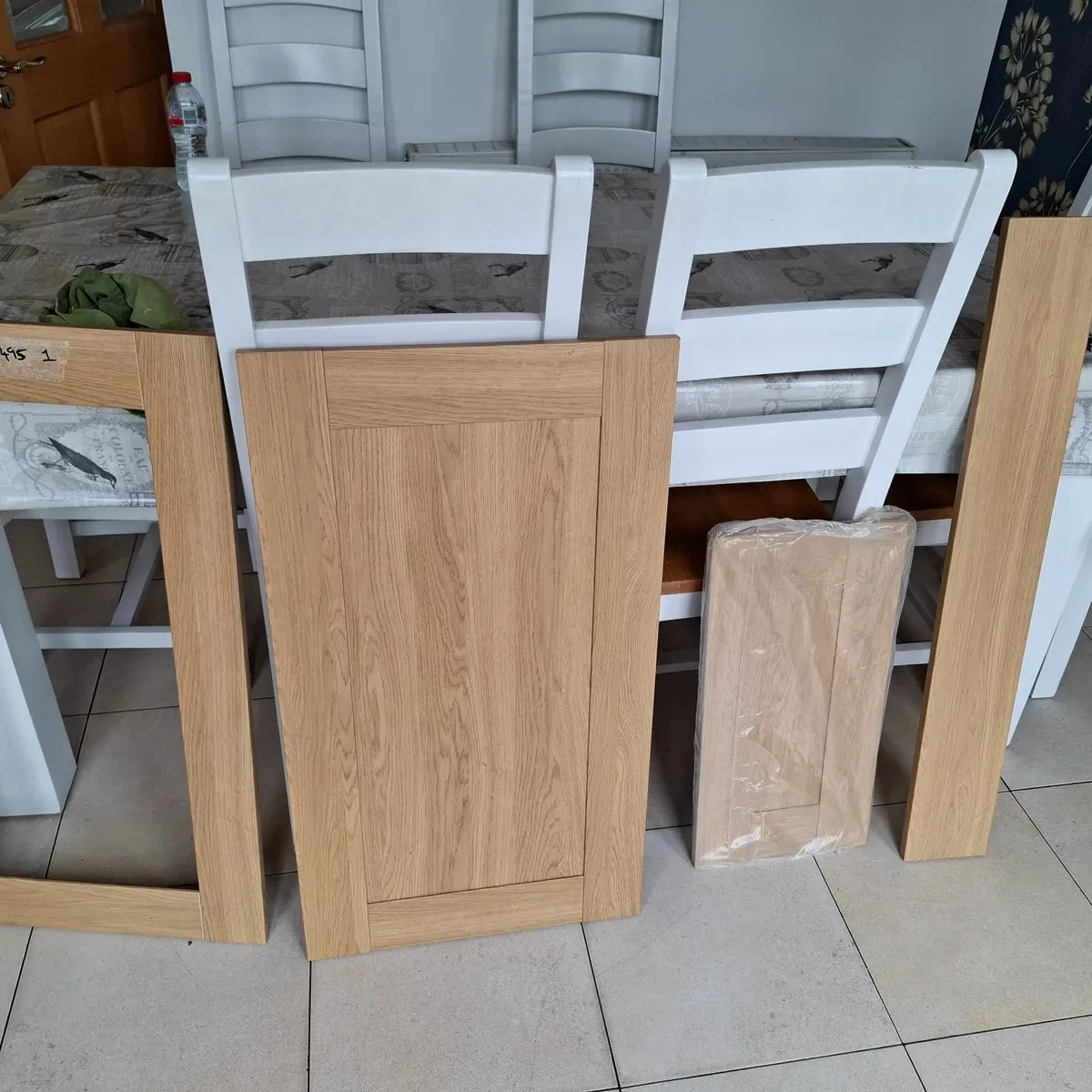62 x Cabinet doors and drawer ftonts - Image 1