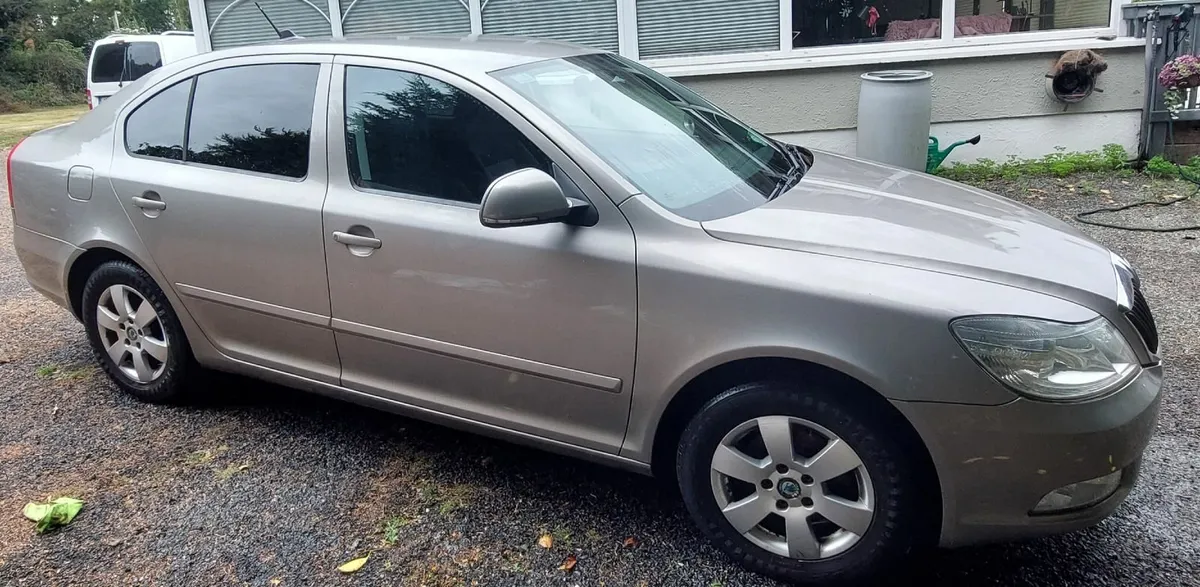 Skoda Octavia 2012 1.6TDI (Lady Owner) TAX & NCT - Image 3