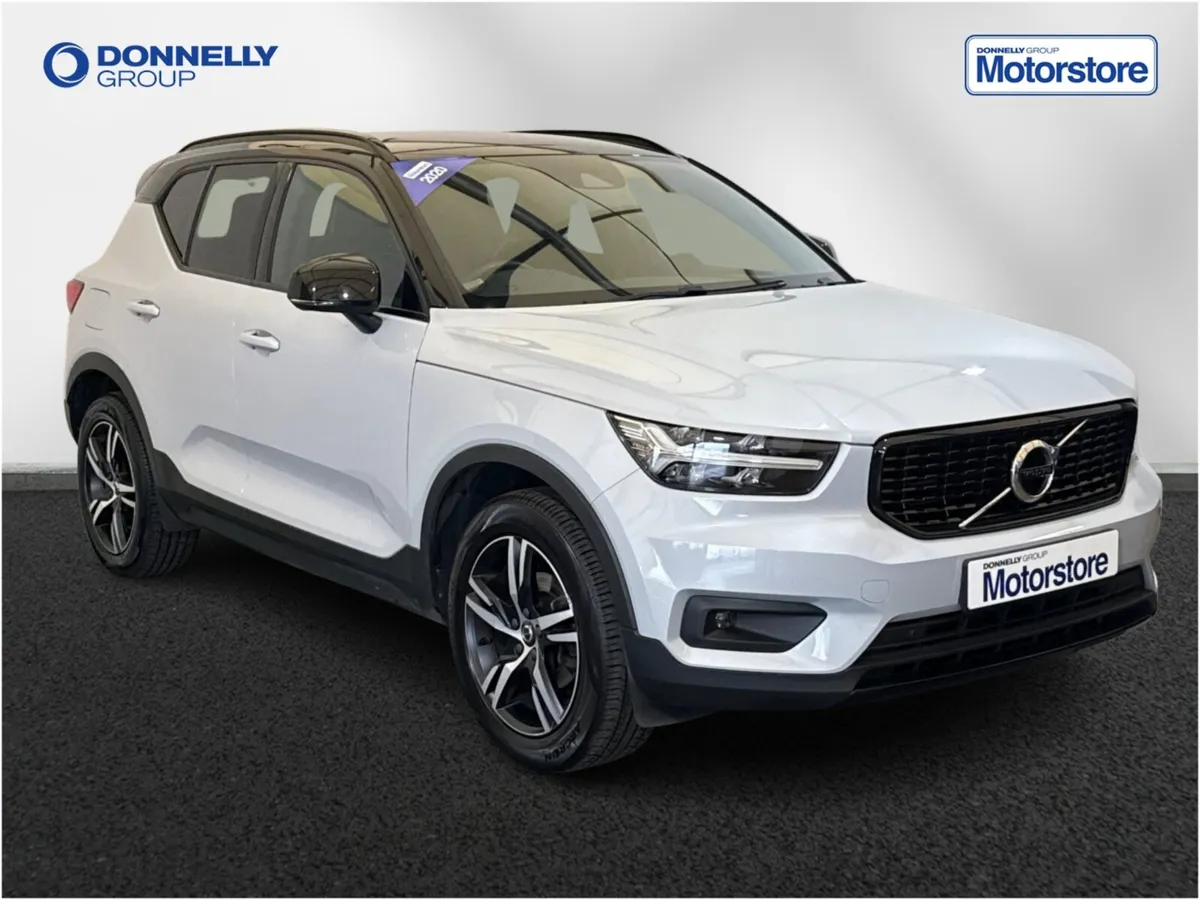 Volvo XC40 Estate R DESIGN - Image 1