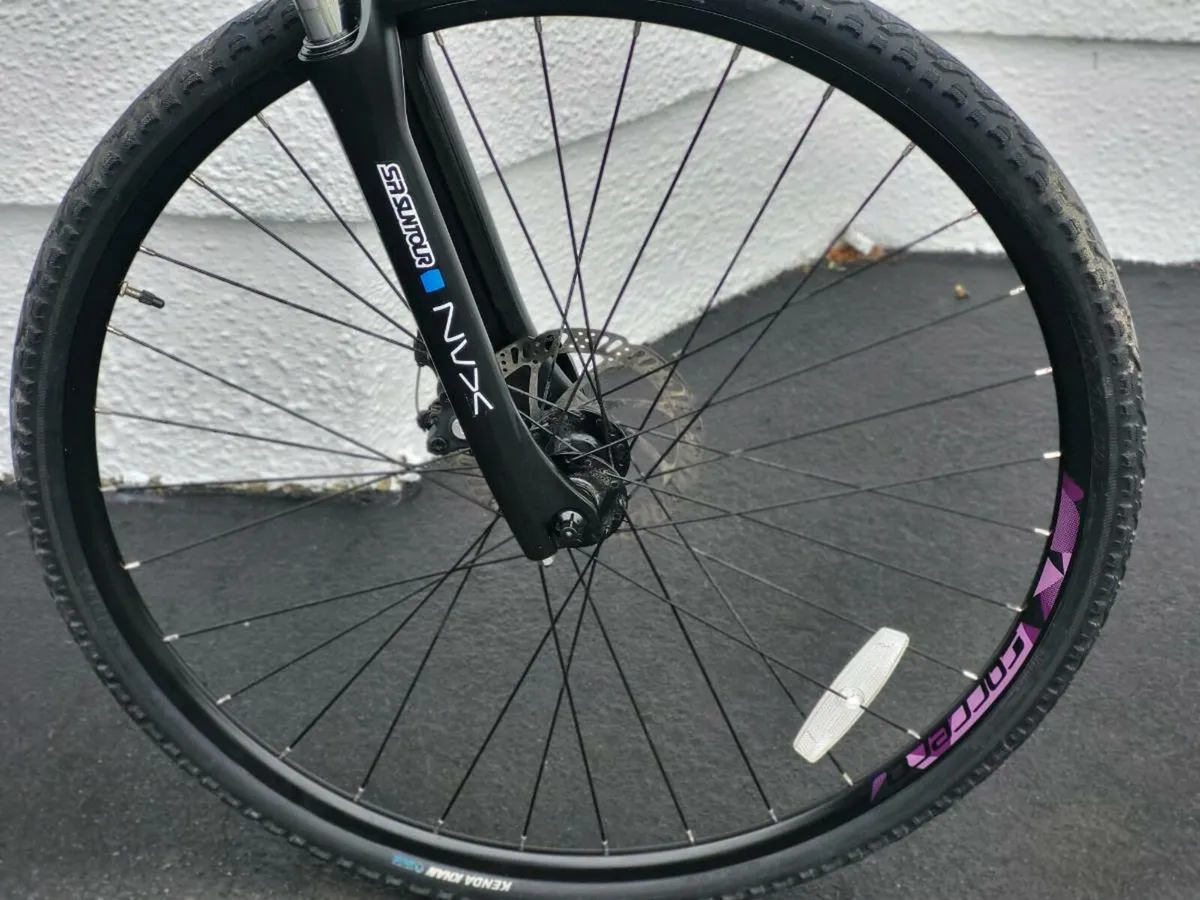 FEMALE CARERRA CROSSFIRE 2 HYBRID BIKE - Image 3