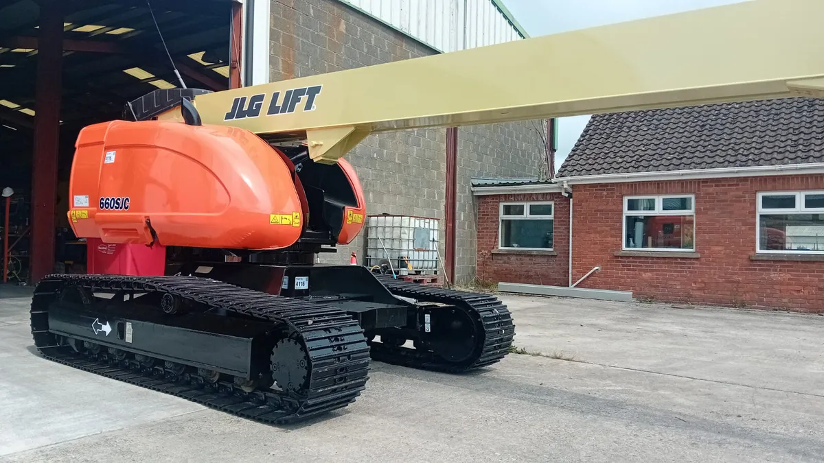 JLG 660 SJC Telescopic Tracked Boom - Cherrypicker - Image 1