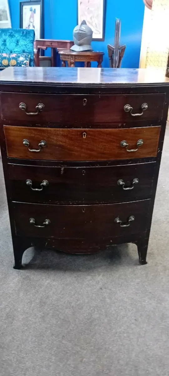 Antique Bow Fronted Small Chest - Image 1