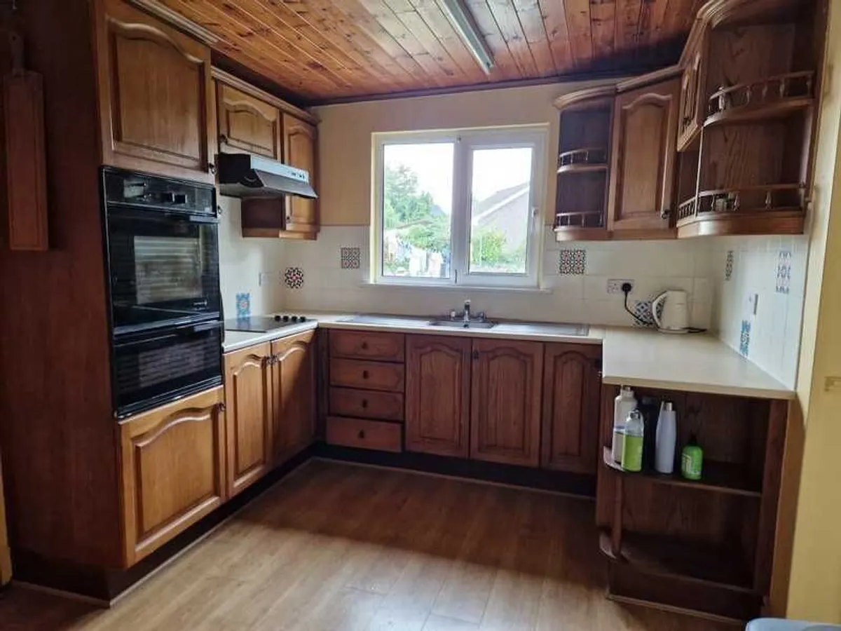 Oak Kitchen units - Image 1