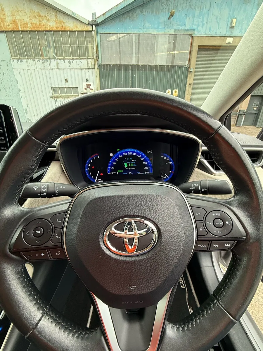 Car - Image 4