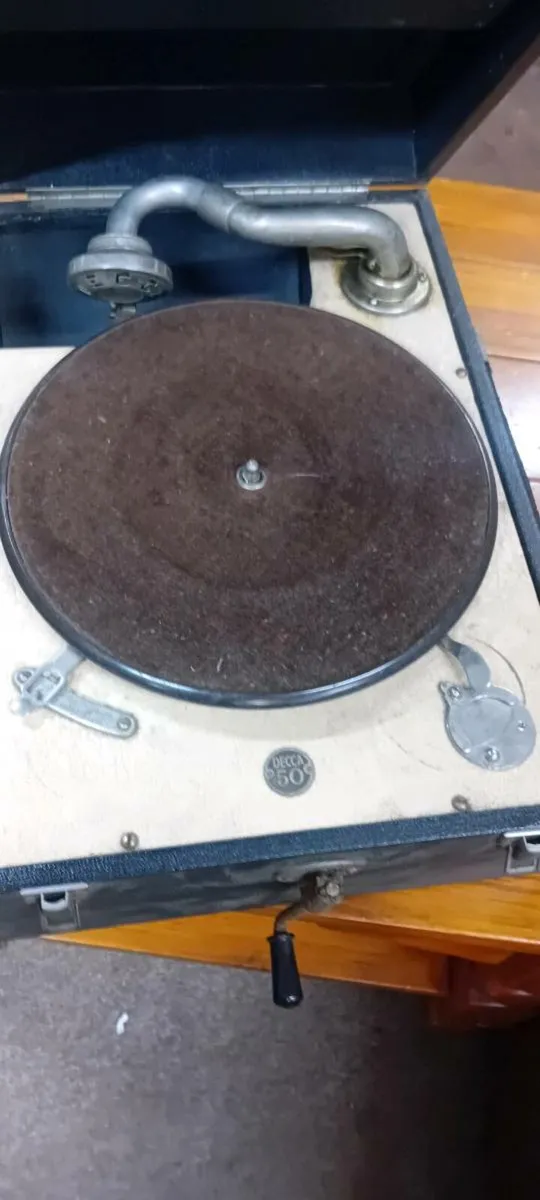 Vintage Decca Wind Up Gramophone - Image 2