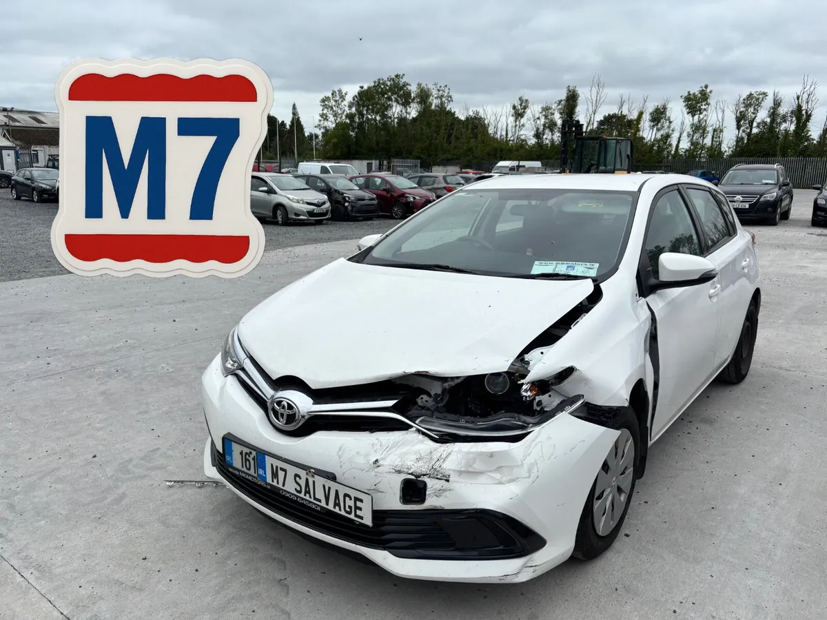 16 Auris 1.3 Petrol 90km NCT 6/26 Drives - Image 1
