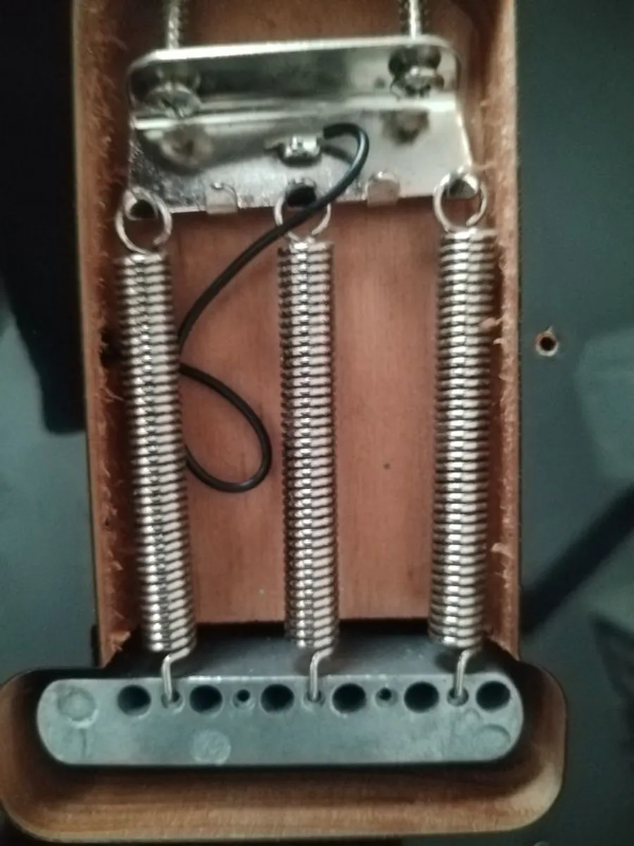 Fender Strat w/ locking tuners Price Drop - Image 3