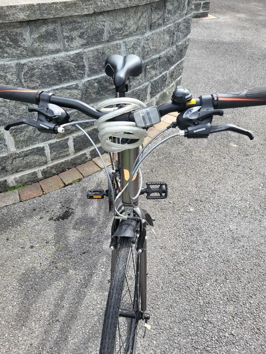 Liv Alight 3 Ladies Bike  Excellent Condition - Image 4