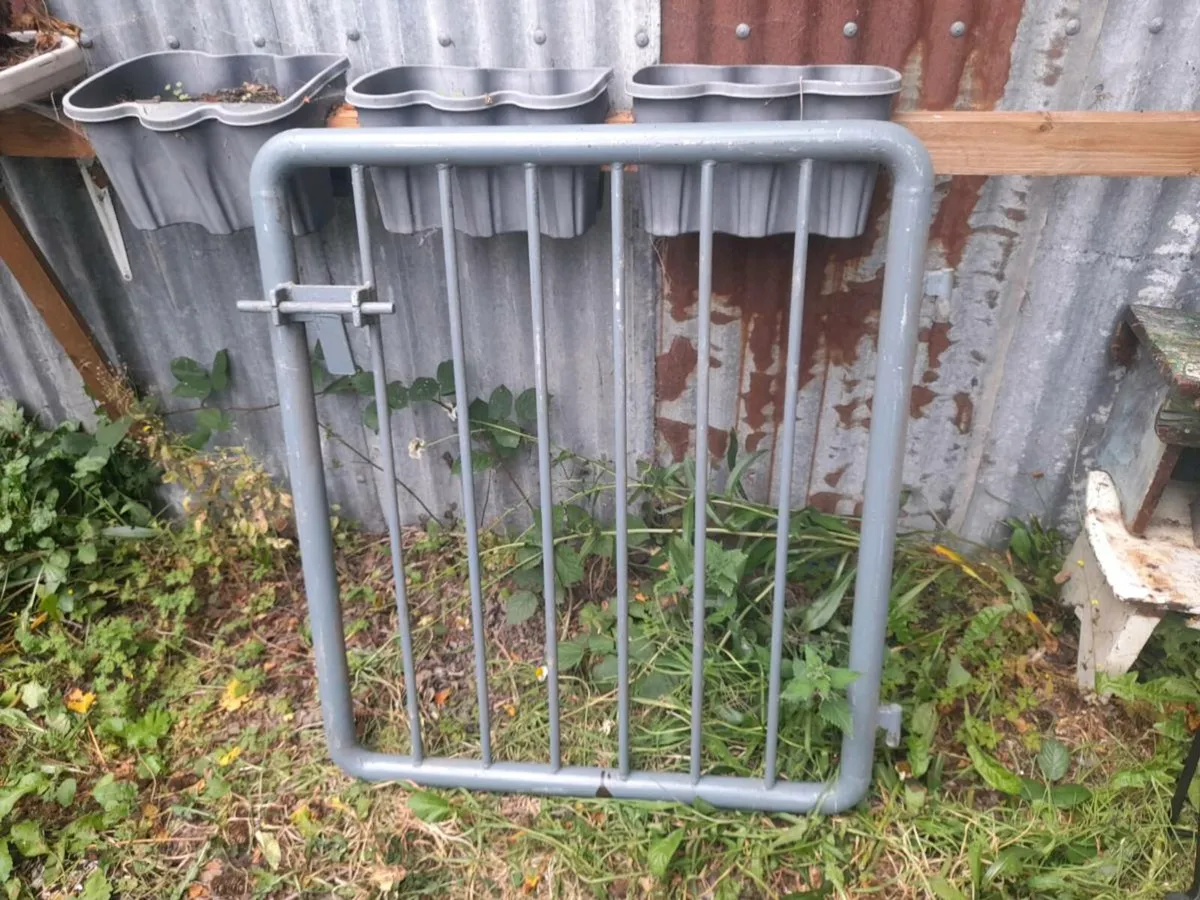 Gate - Image 1