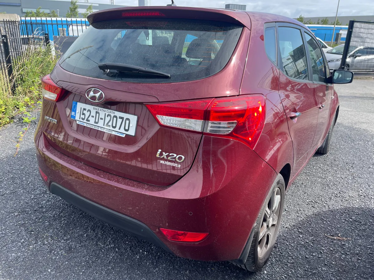 152 Hyundai ix20 Deluxe 1.4 Petrol Manual 5 Door - Image 2