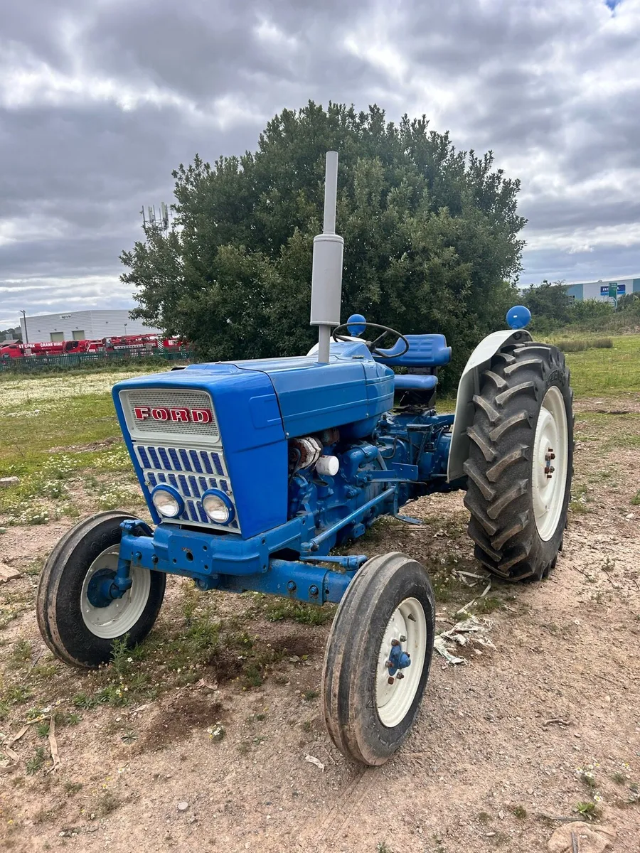 Ford 4000 - Image 1