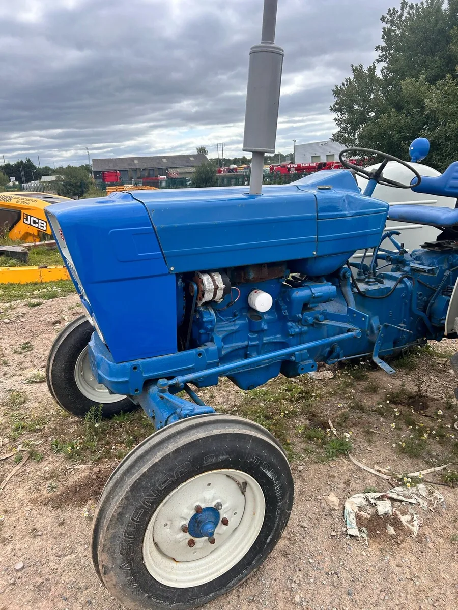 Ford 4000 - Image 2