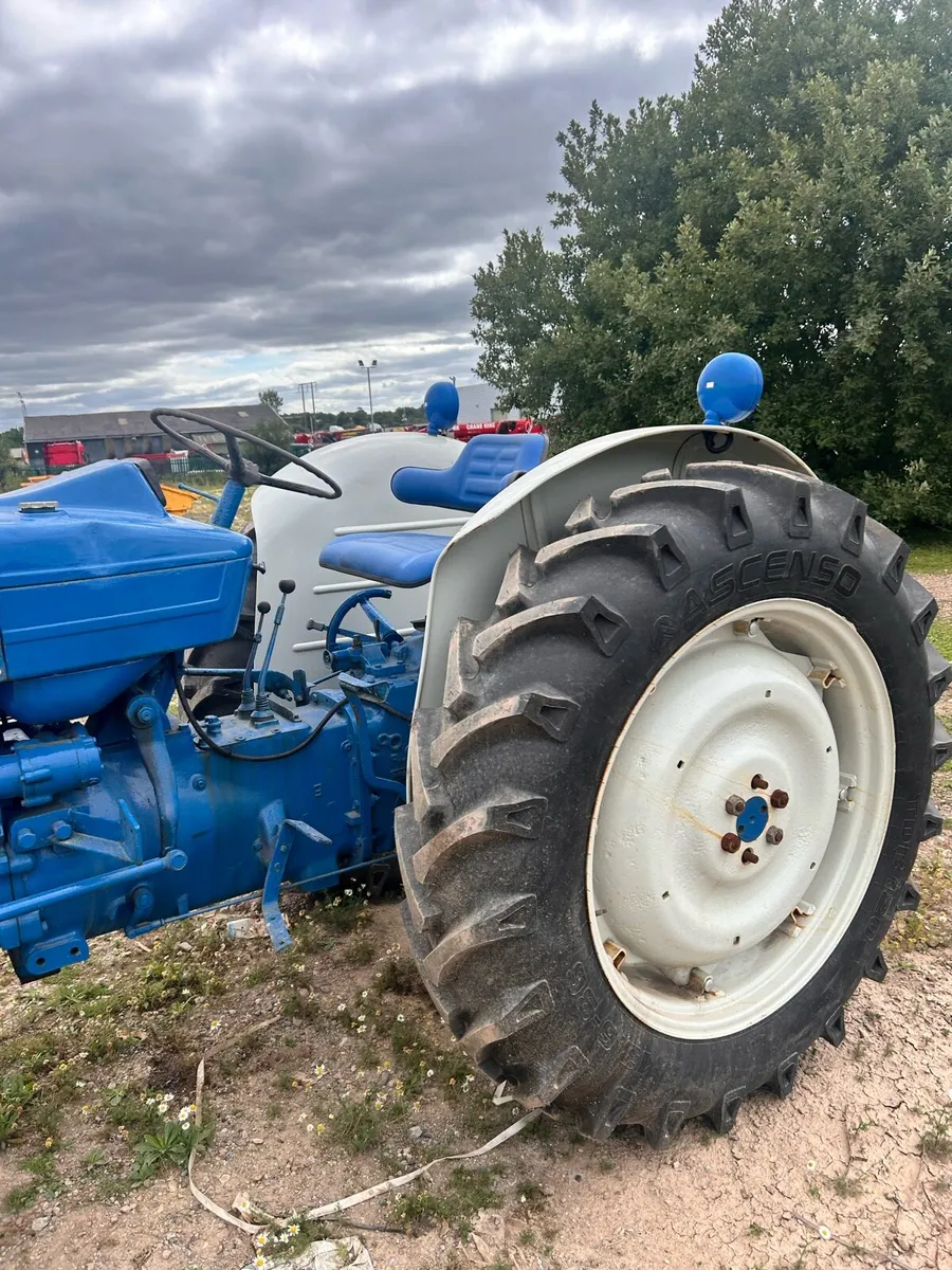 Ford 4000 - Image 3