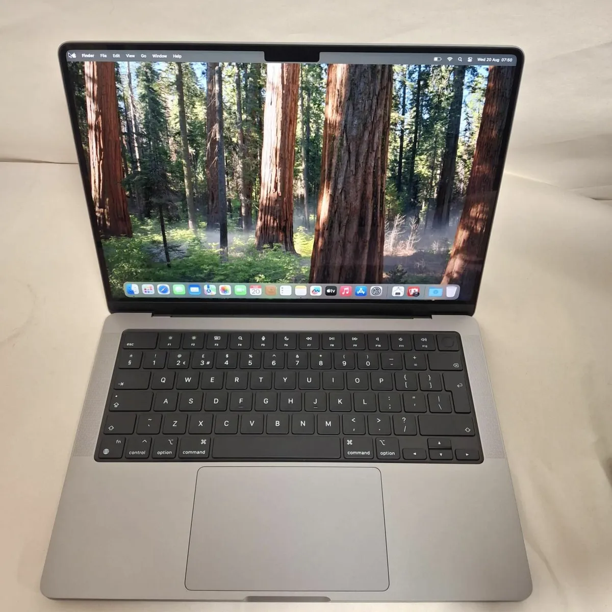 Apple MacBook Pro M1 14" 2021 | 16GB RAM | 500GB - Image 2