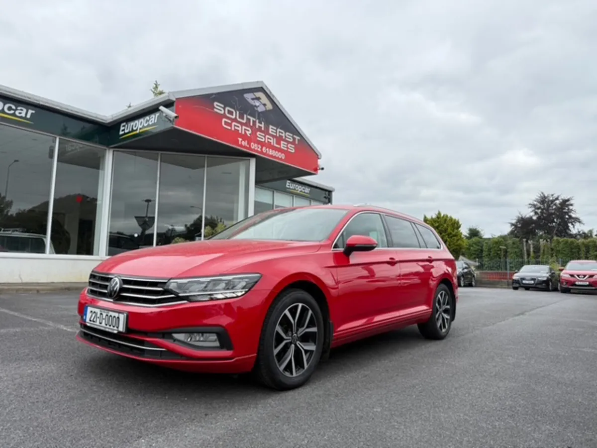 2022 VOLKSWAGEN PASSAT SEL TDI ESTATE - Image 2