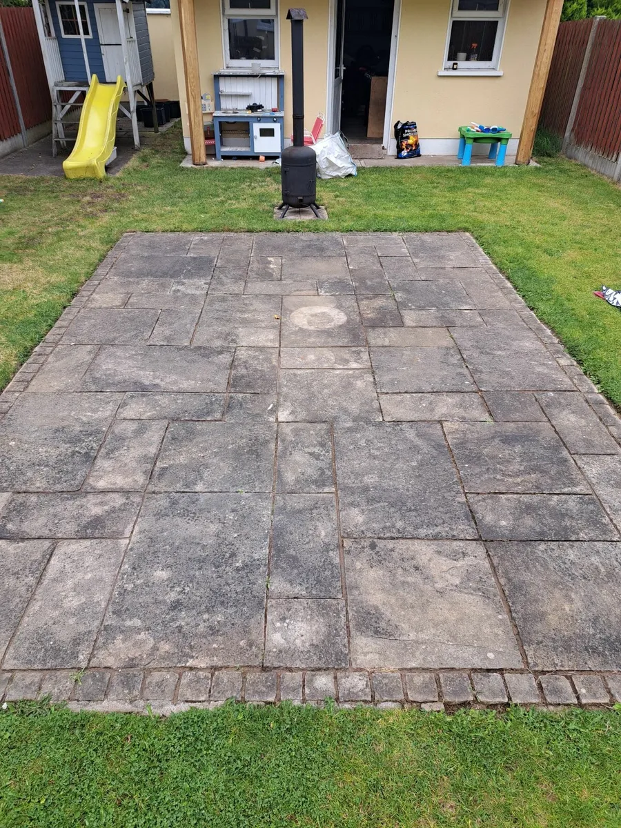 Patio paving stones - Image 1
