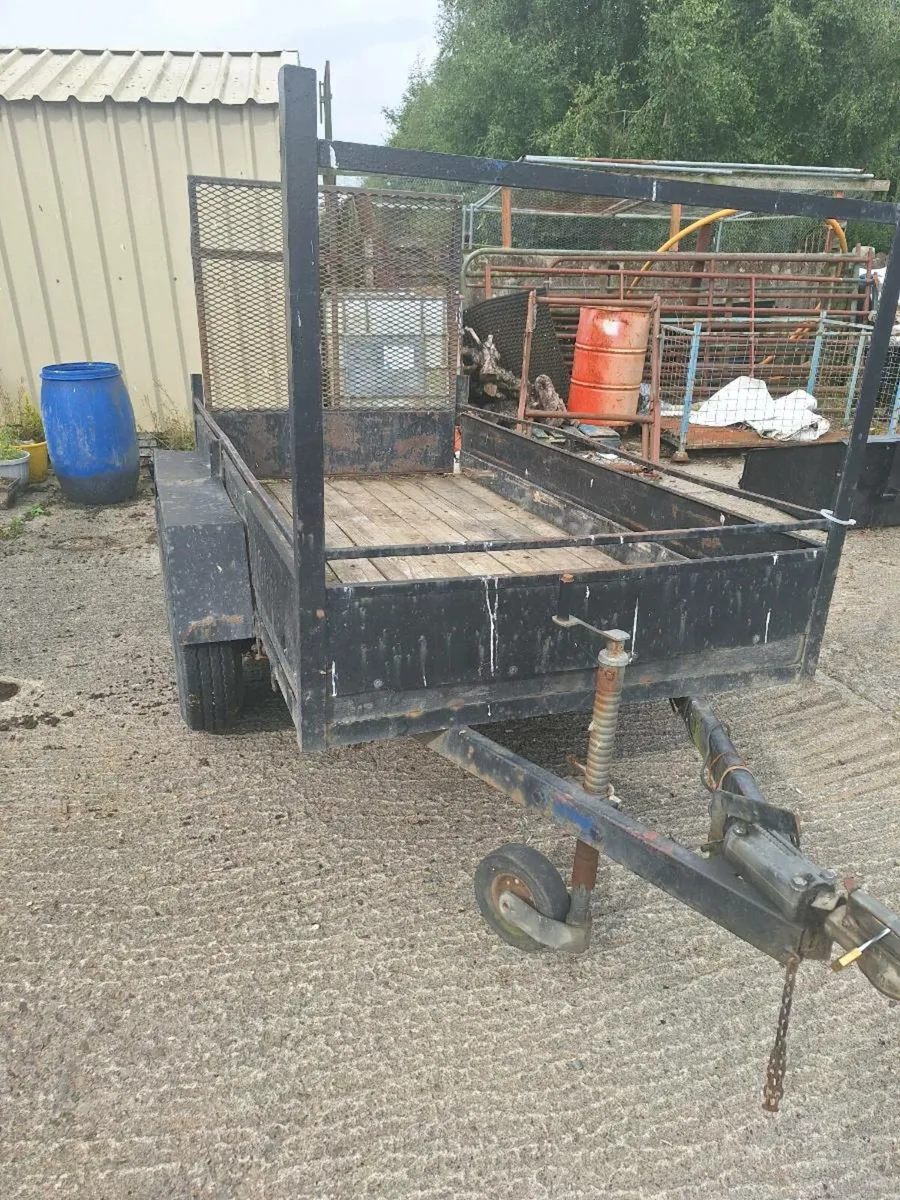 Trailer - Image 1