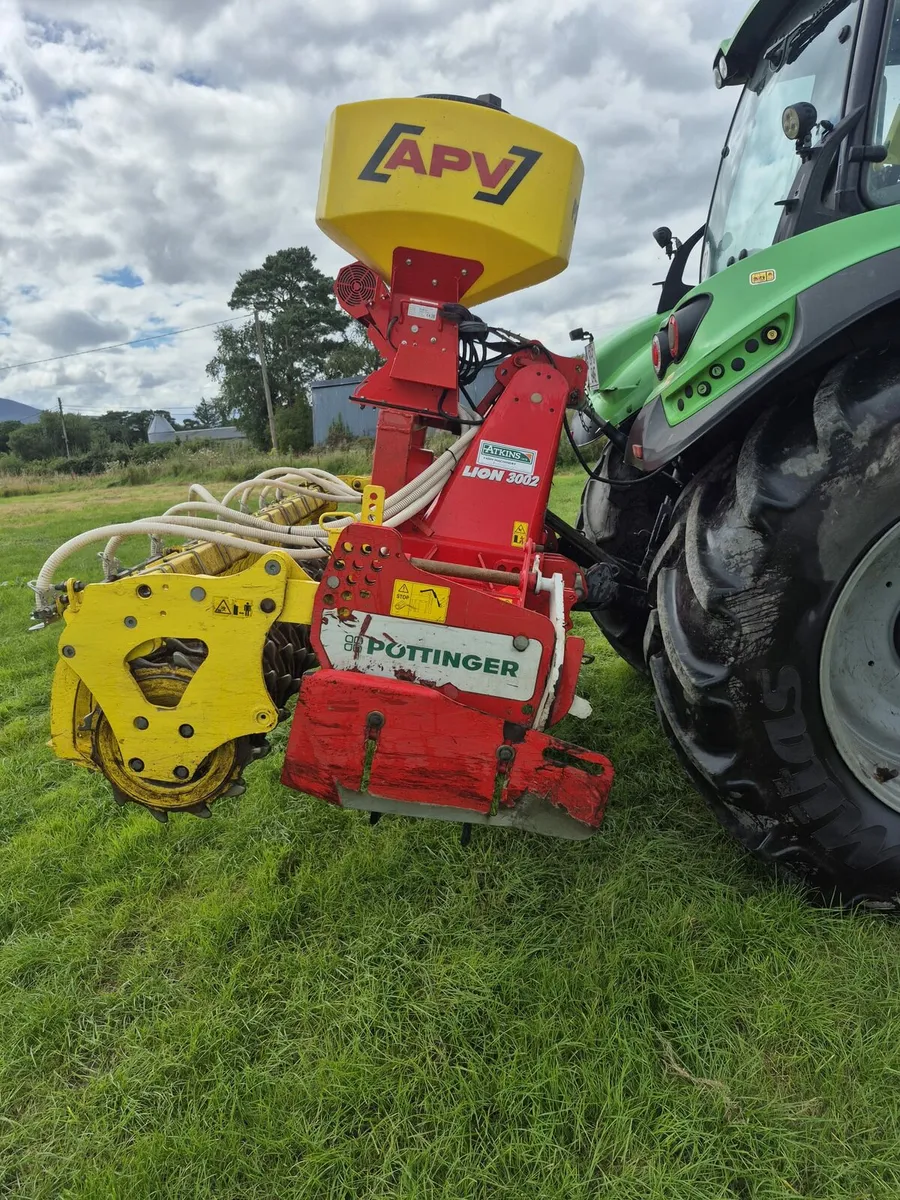 Pottinger 2019 Harrow with Seed Box mounted - Image 4