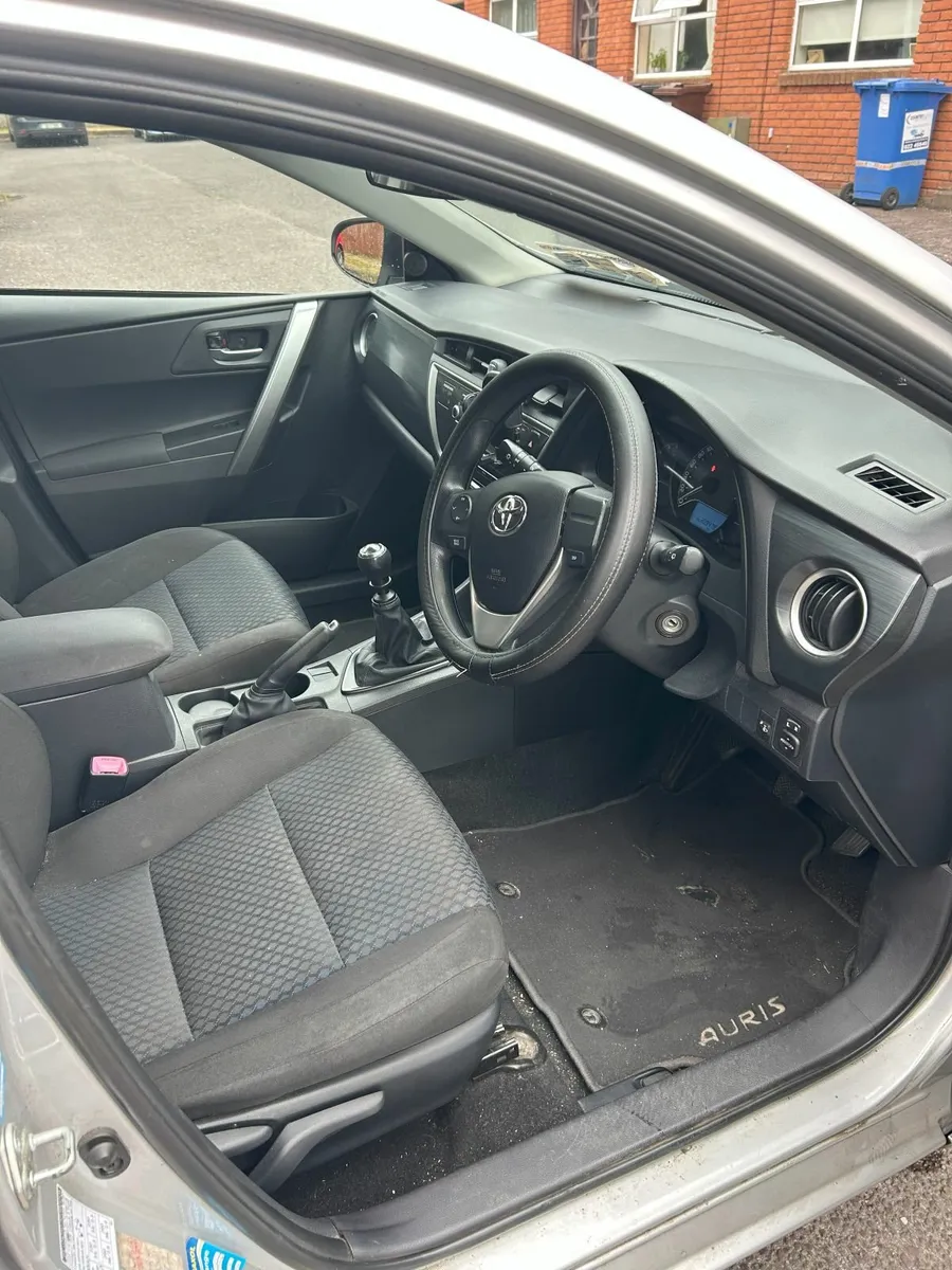 2013 Toyota Auris 1.4 Diesel Van - Image 4
