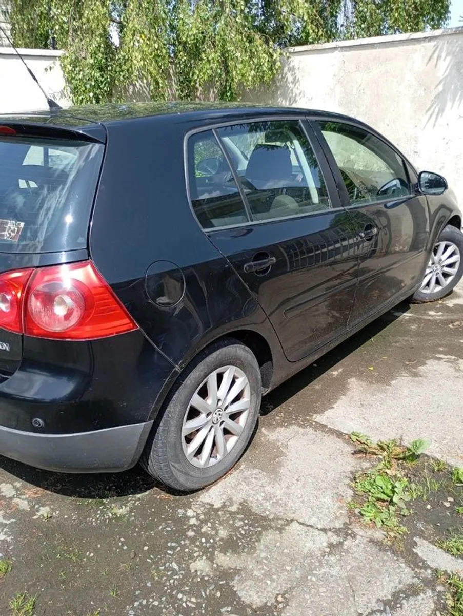2008 Volkswagen Golf - Image 1