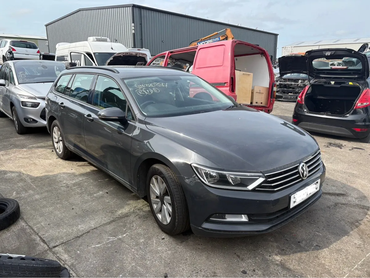 FOR BREAKING 2015 VW PASSAT B8 ESTATE 2.0 Diesel - Image 1