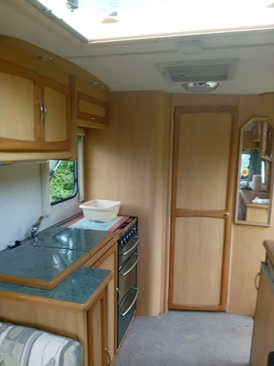 Caravan - Image 4
