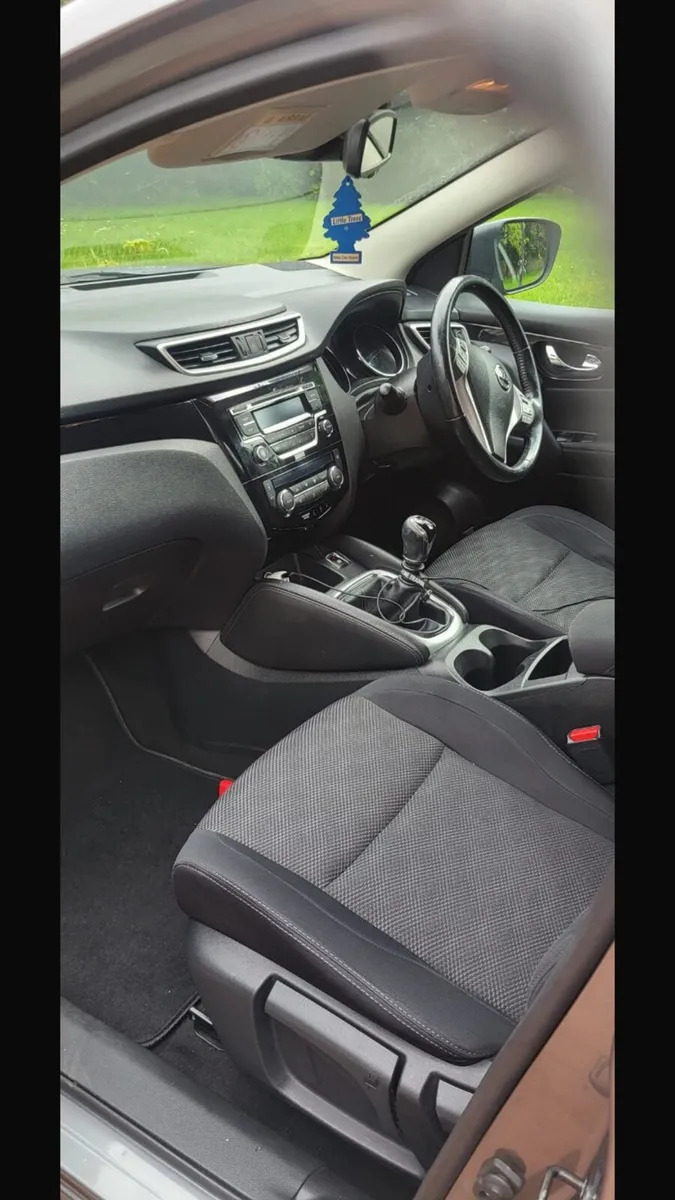Nissan Qashqai 2017 - Image 2