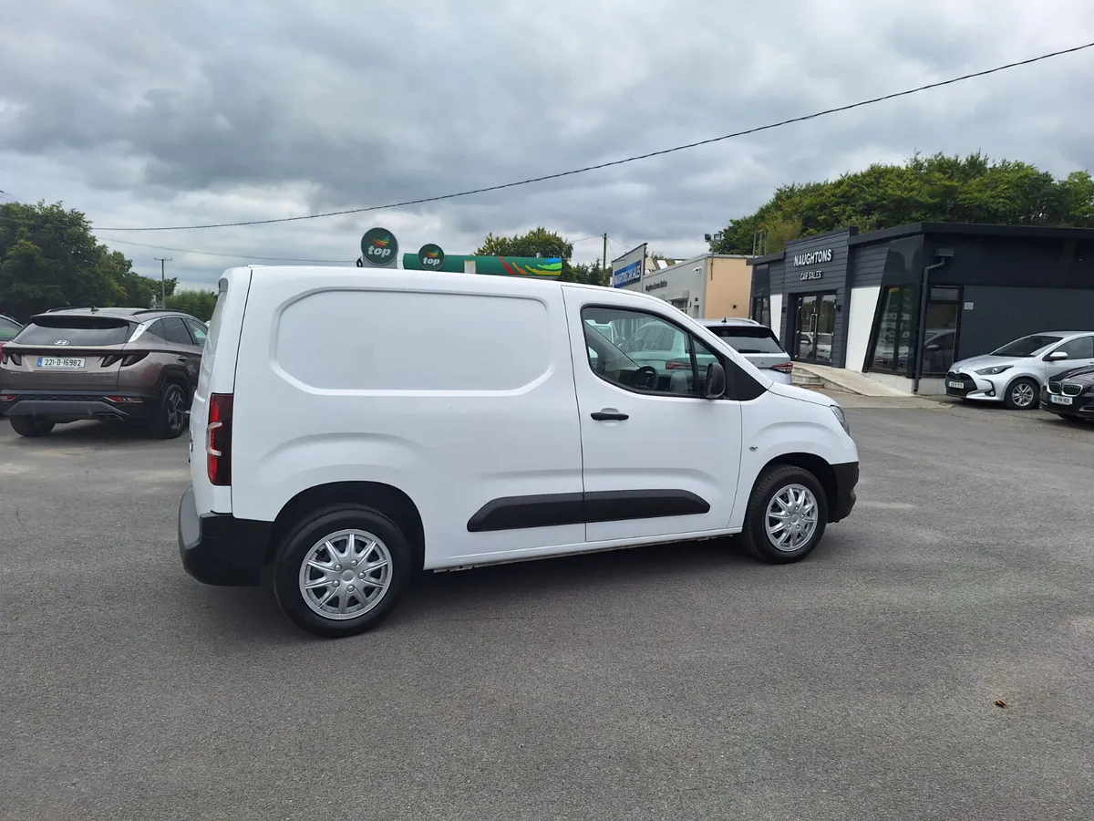 Opel Combo 1.5 Diesel 3 Seater *Immaculate/High S - Image 3
