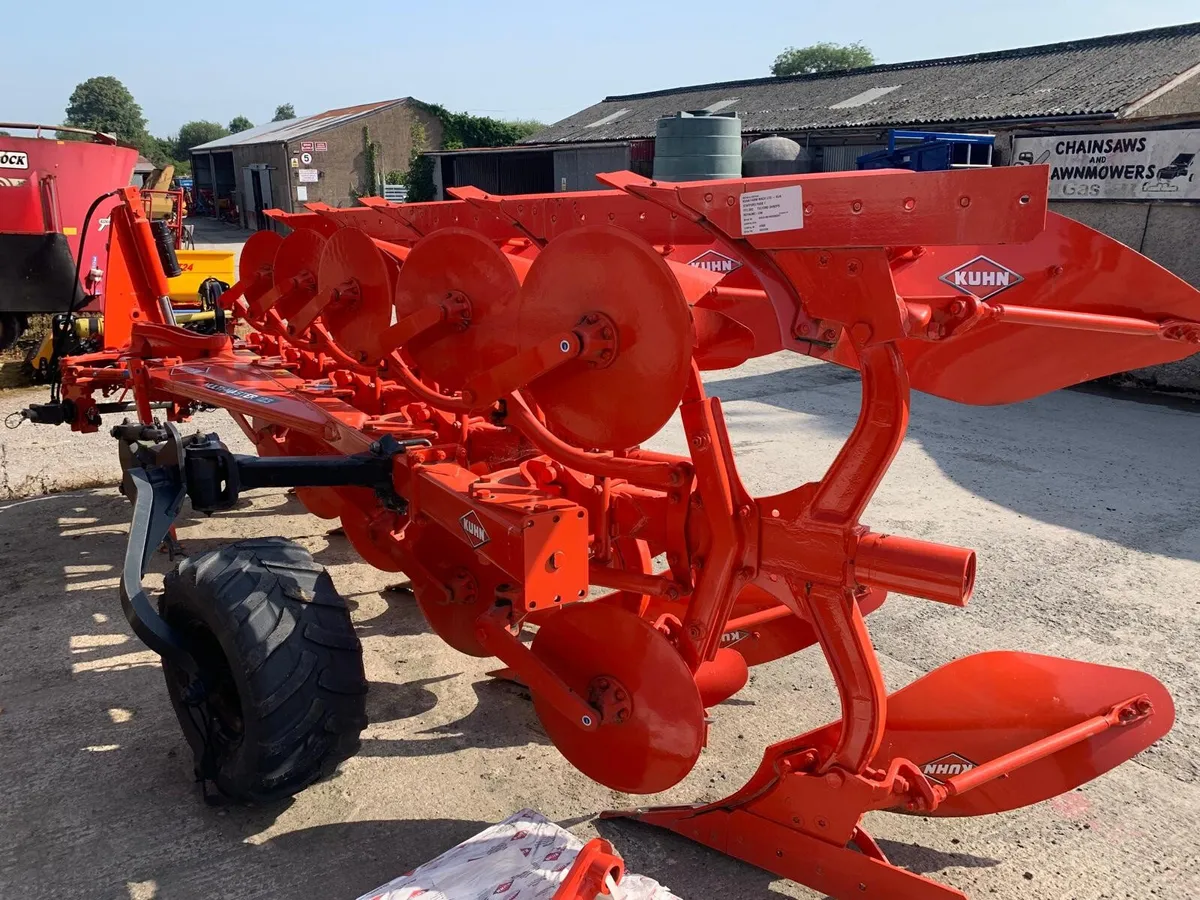 KUHN MULTI MASTER 5F (4+1) VARI WIDTH PLOUGH - Image 3