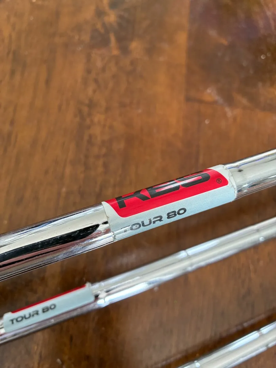 Left hand Wilson D7 Irons Sw TO 9 Iron - Image 1
