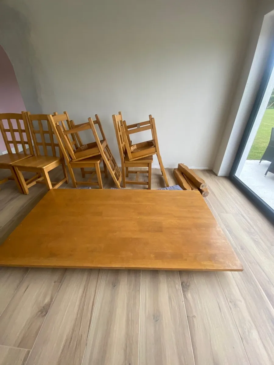 Oak Kitchen Table & 6 Chairs – €300 ONO (Carlow) - Image 1