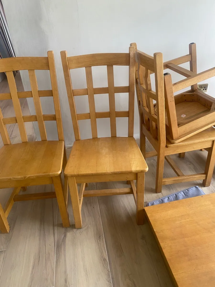 Oak Kitchen Table & 6 Chairs – €300 ONO (Carlow) - Image 3