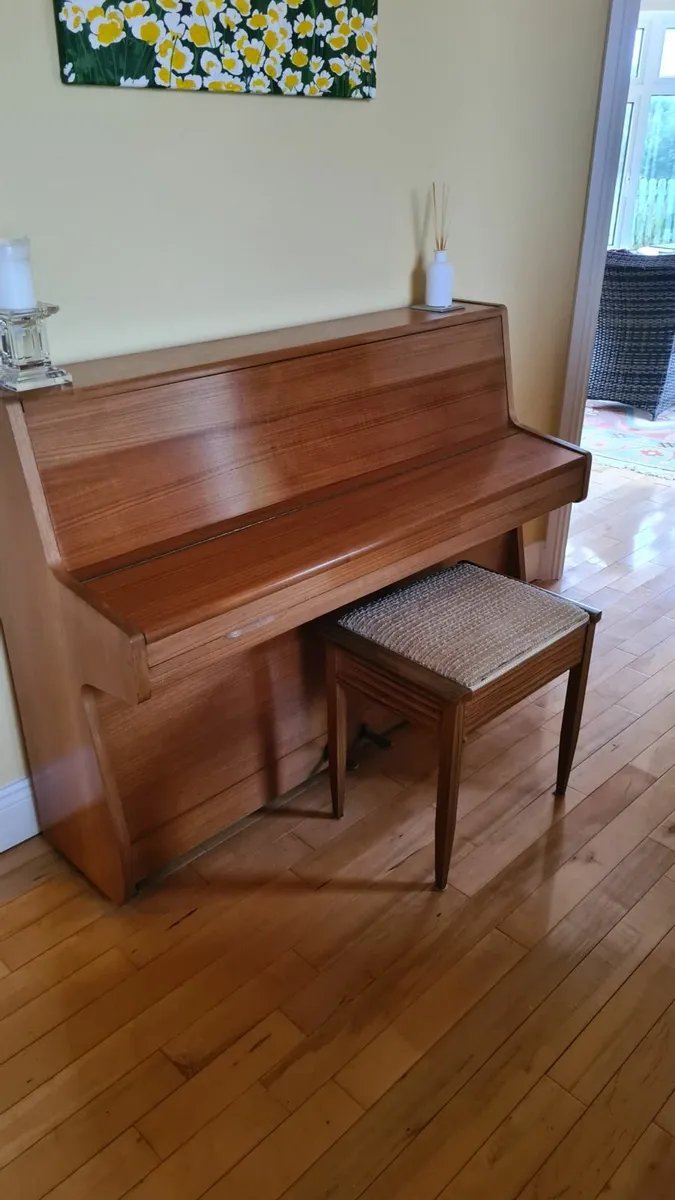 Upright Piano - Image 1