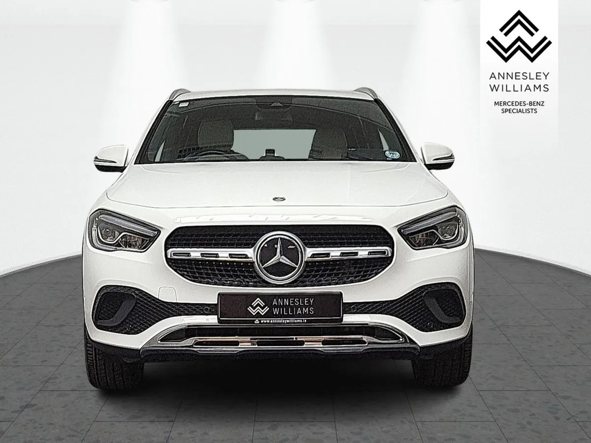 Mercedes-Benz GLA GLA 180 Auto Progressive - Image 3