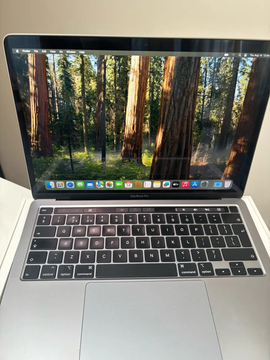 Mac Book Pro 2020 - Image 2