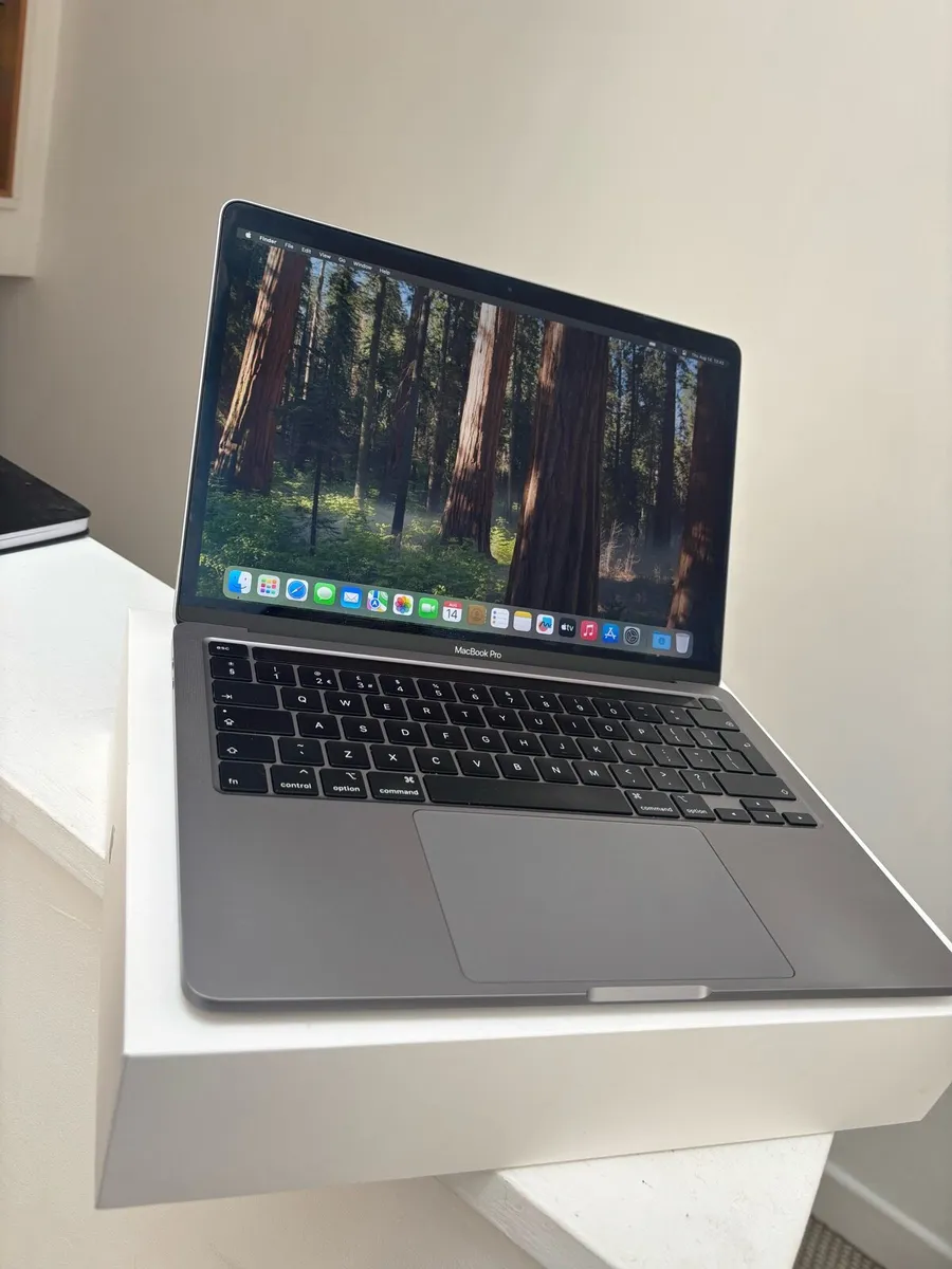 Mac Book Pro 2020 - Image 3