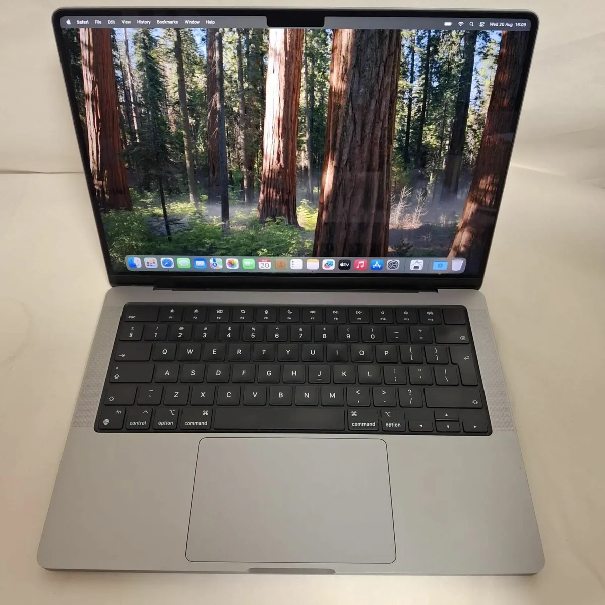 Apple MacBook Pro M1 14" 2021 | 16GB RAM | 500GB S - Image 2