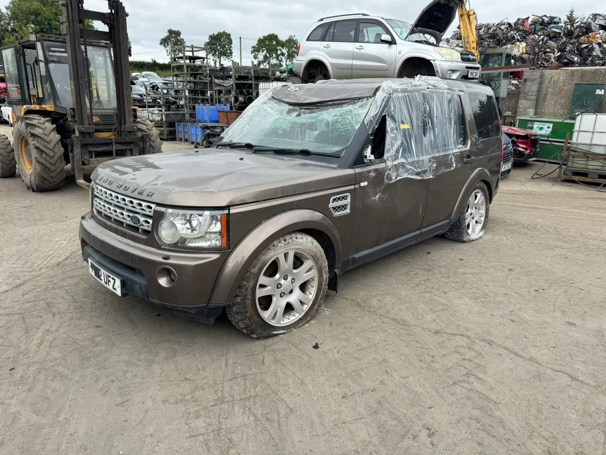 Breaking 2012 Land Rover discovery td4 3.0 - Image 1