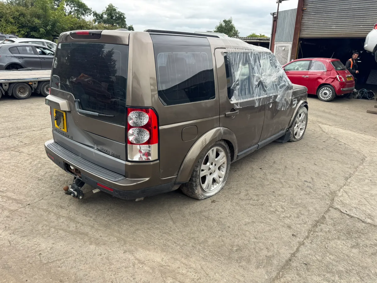 Breaking 2012 Land Rover discovery td4 3.0 - Image 3