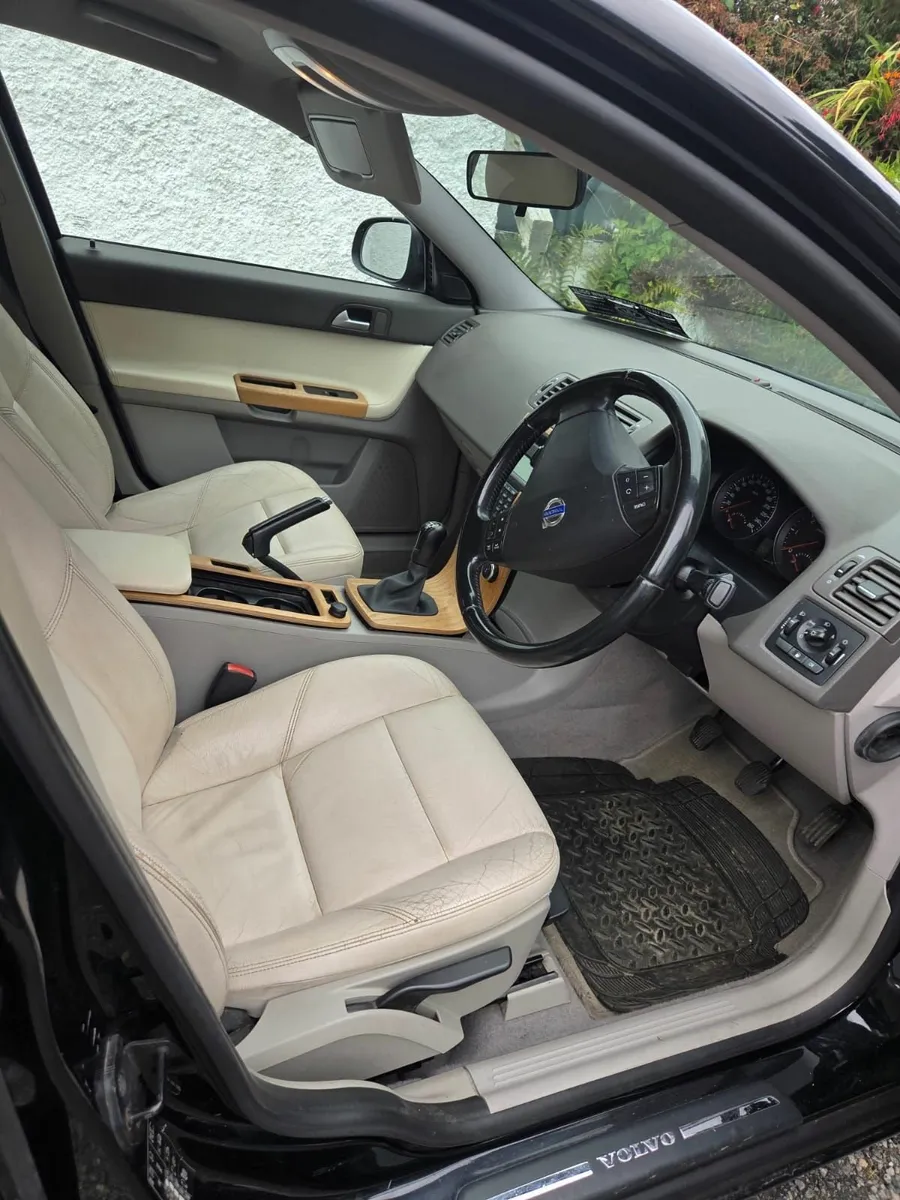 Volvo S40 2012 - Image 4