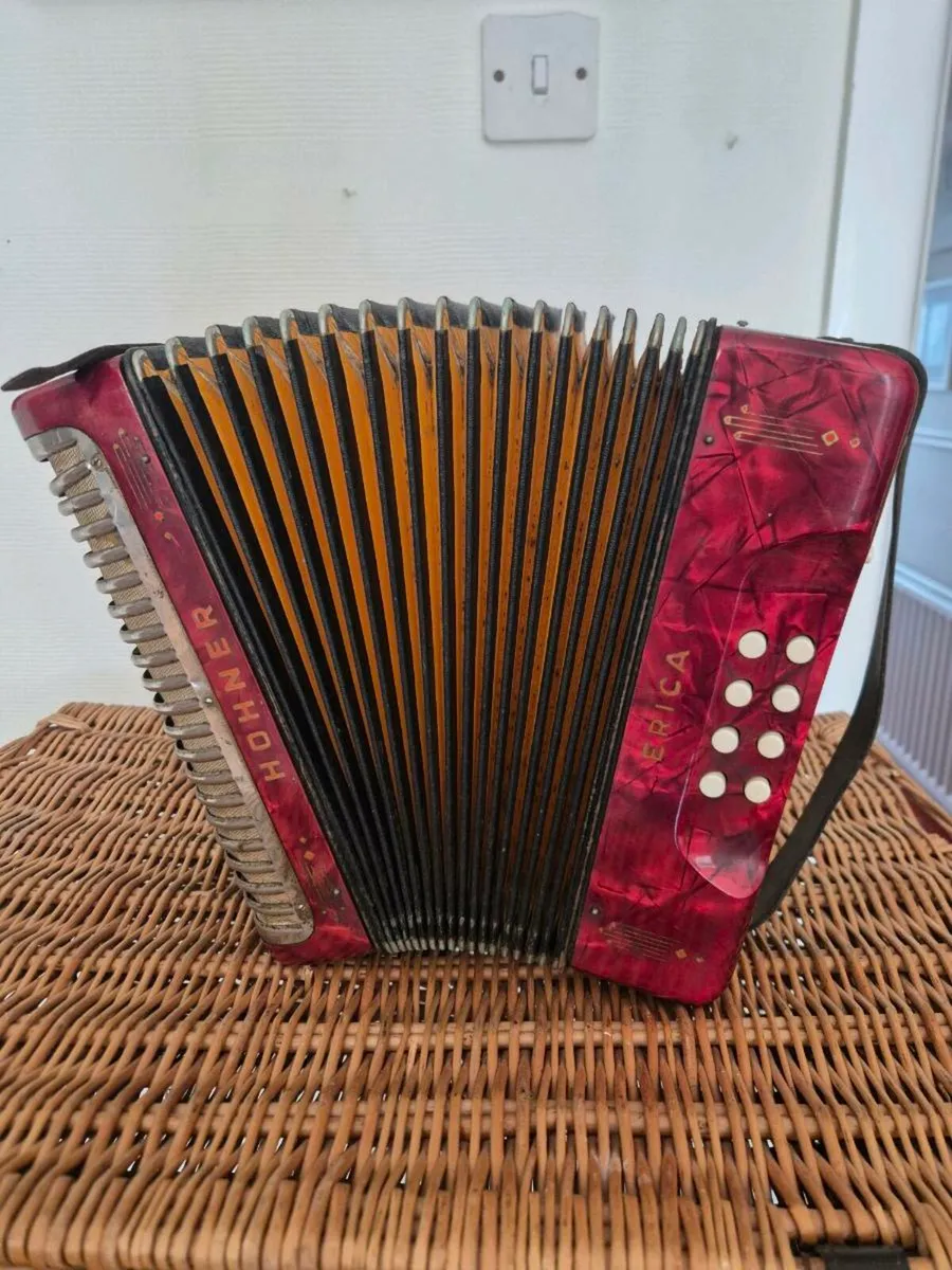 Accordian Hohner Erica - Image 2