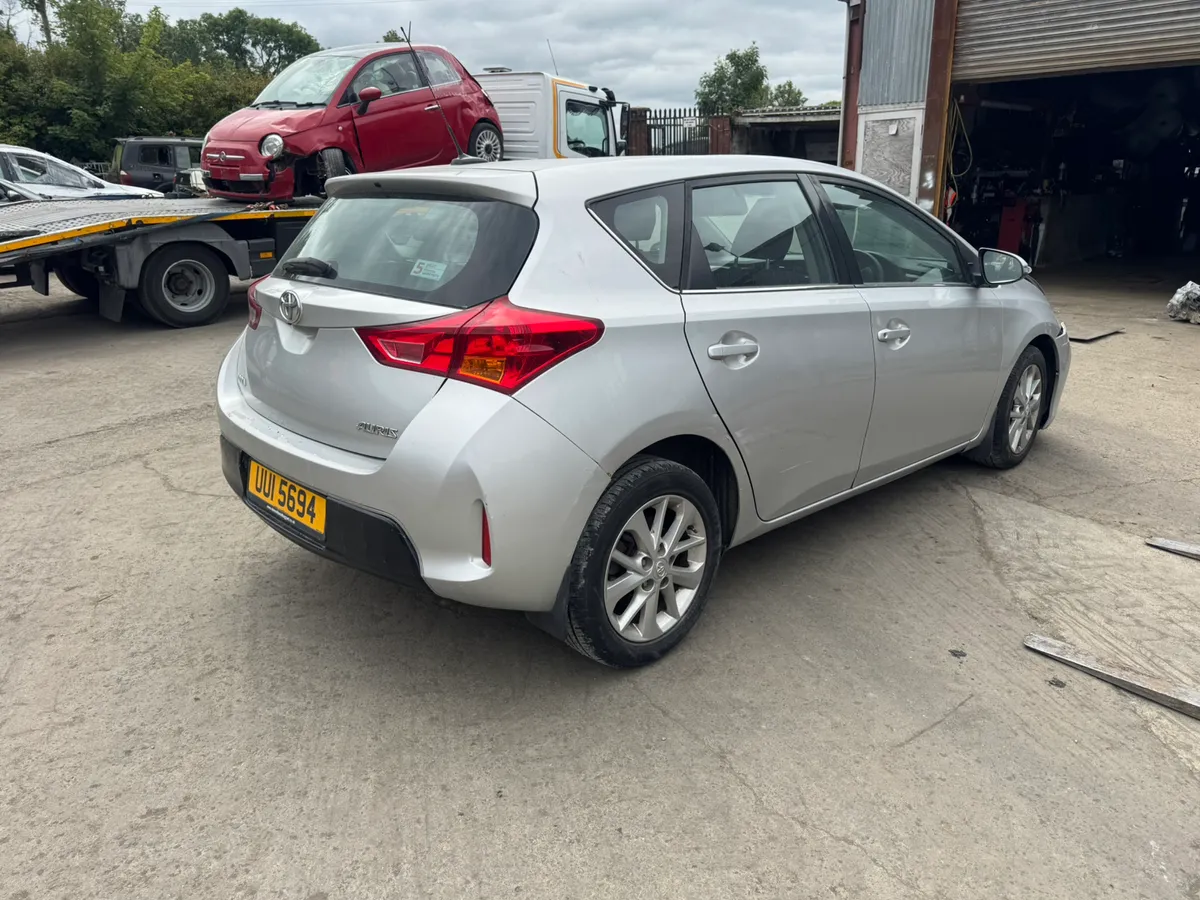 Breaking 2914 Toyota Auris 1.3 vvti - Image 3