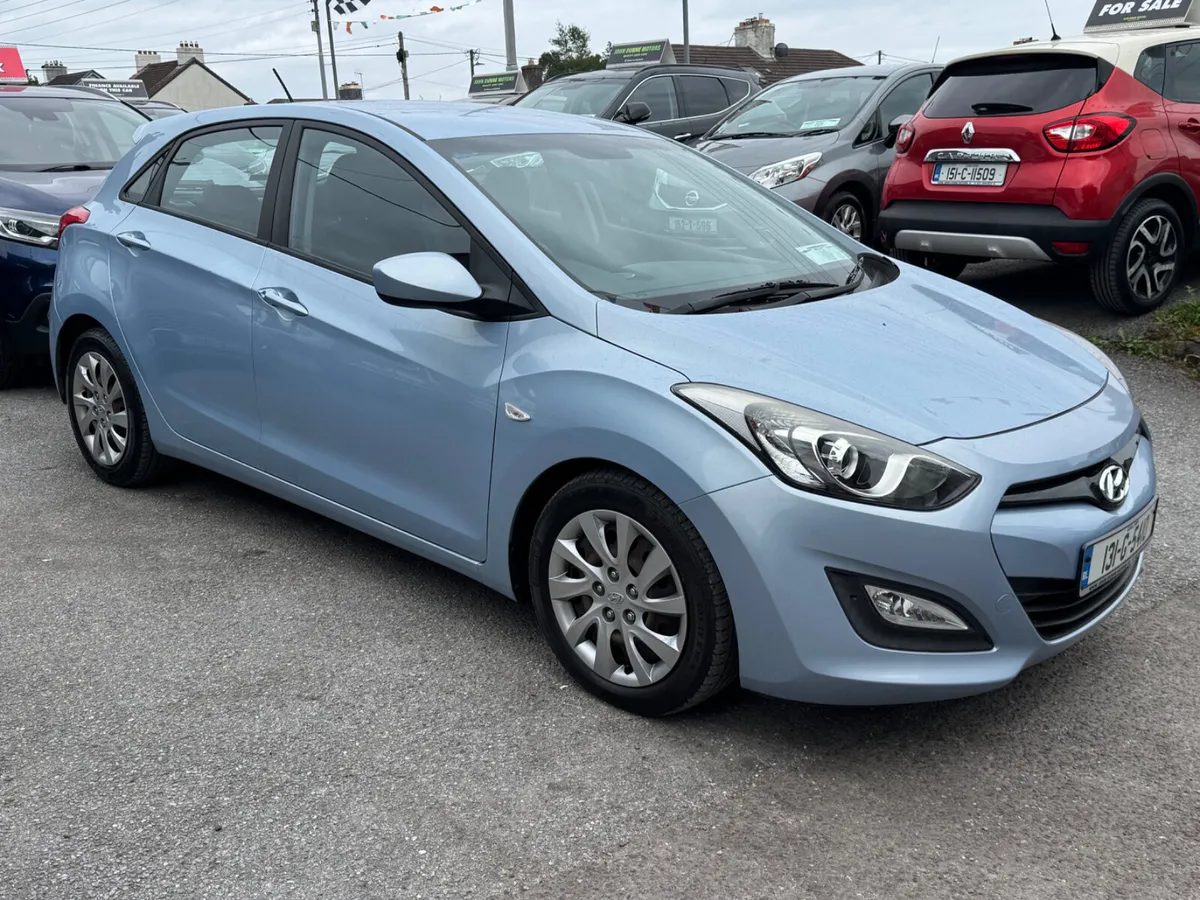 Hyundai i30 very low mileage - Image 1