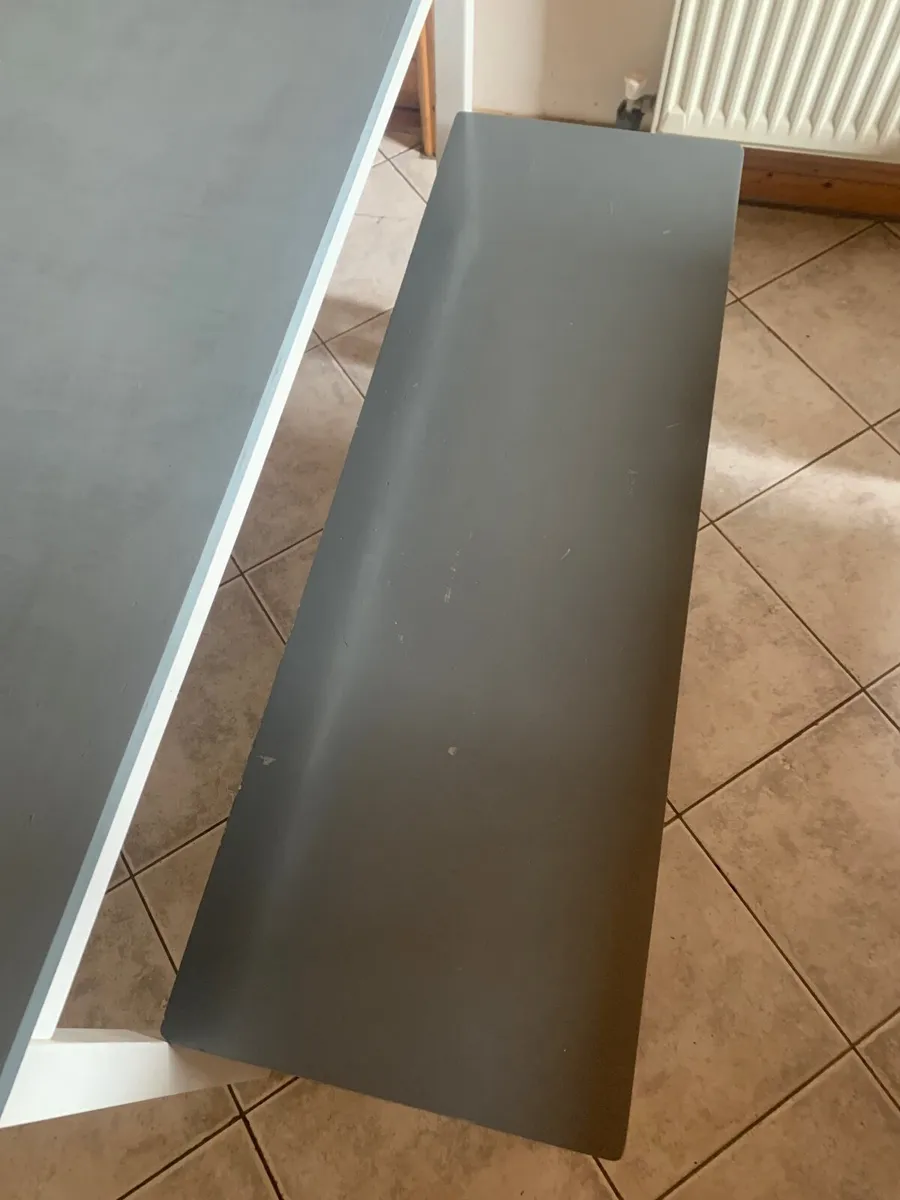 Table with 2 benches - Image 3