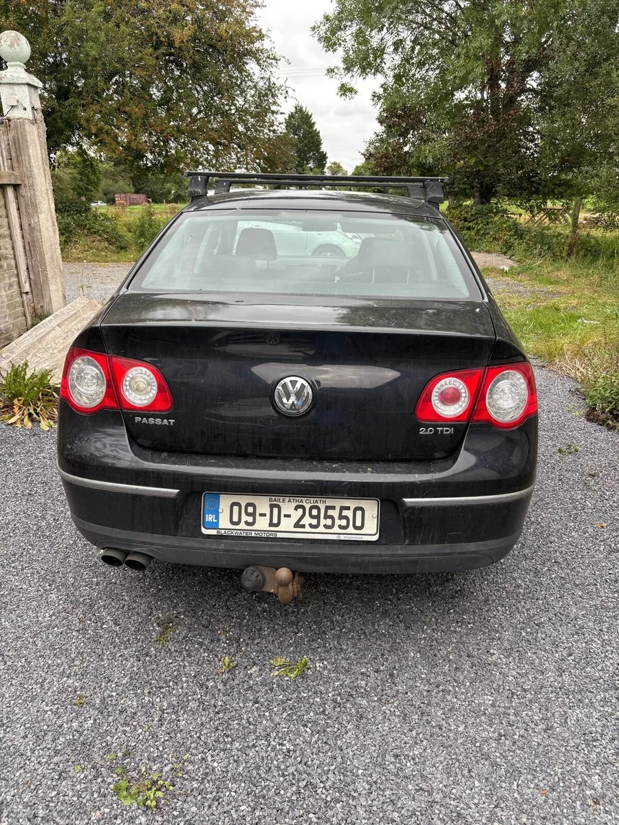 Volkswagen Passat - Image 2