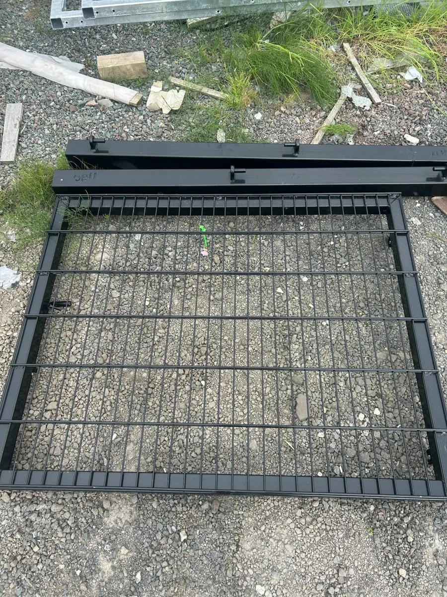 Double Leaf Gate - Image 1